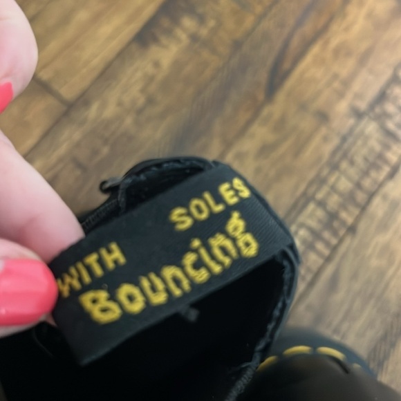 NWT Dr. Martens Wincox Leather Chelsea Boot Polished Black US 5 Ladies NWT - Picture 12 of 16